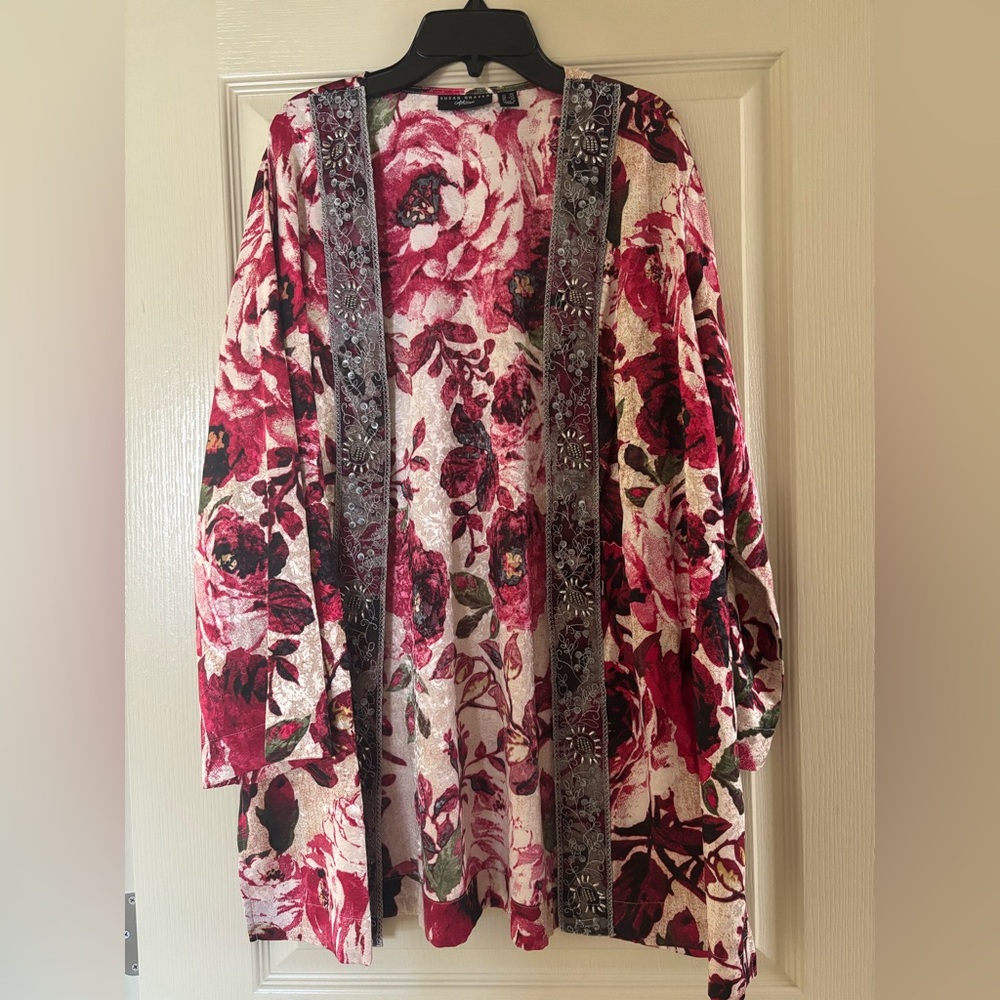 Susan Graver Pink and Cream Floral Topper MP